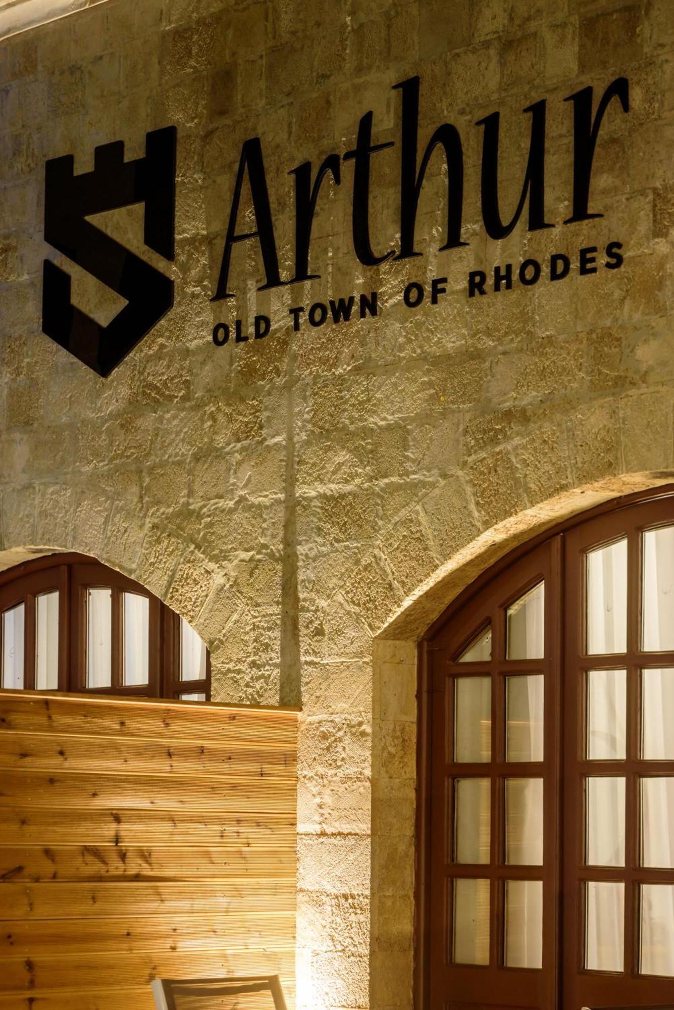 Arthur In Old Town Hotel *